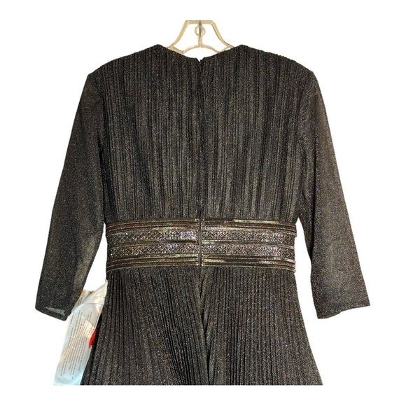 Mac Duggal Shimmering Pleated A-Line Gown in Black NWT - Picture 8 of 11